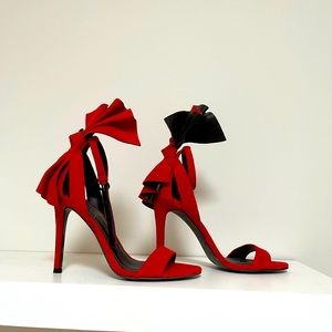 Vintage Kendall & Kylie shoes